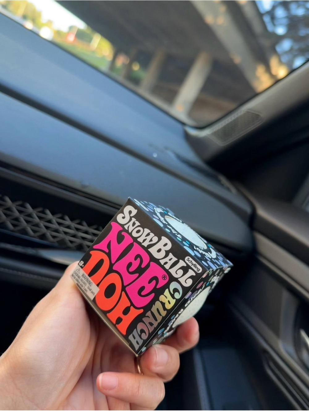 NeeDoh snowball crunch